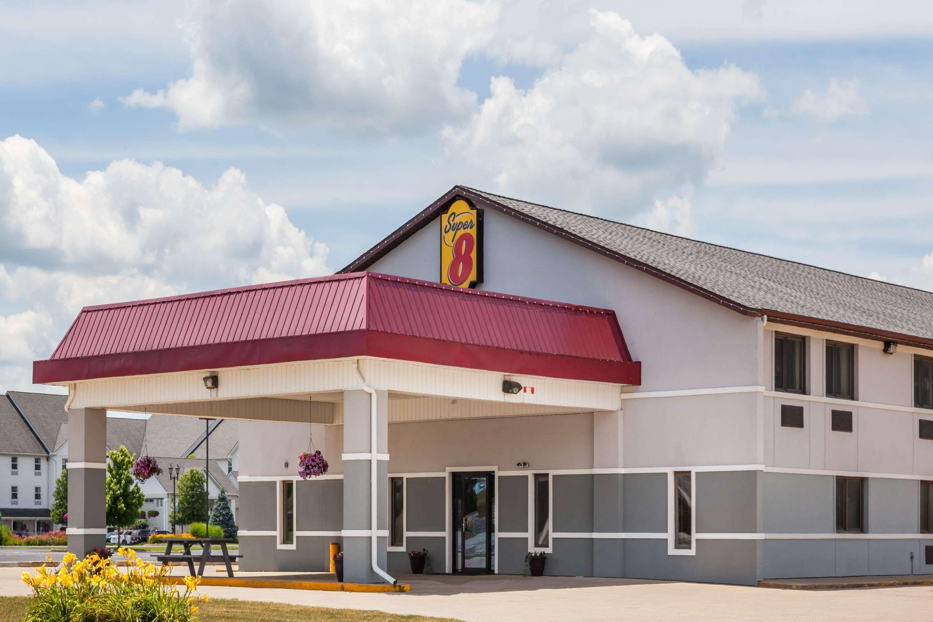 Hotel Super 8 By Wyndham Shipshewana Exterior foto