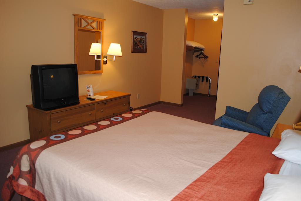 Hotel Super 8 By Wyndham Shipshewana Zimmer foto